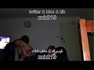 ديوث عراقي يستأجر فحل عشان مرته ما بتشبع نيك