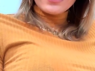 Attractive milf with big boobs gets kinky with her nipples