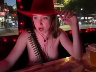 Young amateur teen in solo masturbation getting kinky