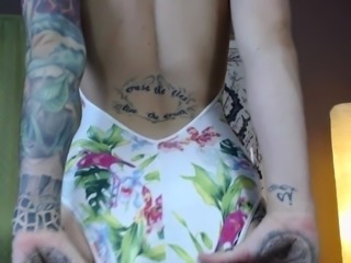 Cute amateur webcam teen girl toying pussy on webcam