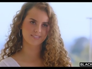 Cheating Wife Jessie Rogers Deepthroats BBC - Interracial Doggystyle