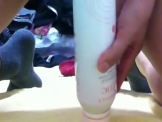 Using a dildo perverted anon cam whore was kinda riding it on top