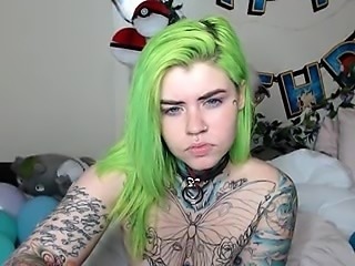 Hot close up amateur pussy fingering
