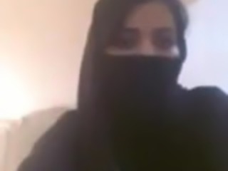 Naughty Muslim Woman Huge Boobs showing