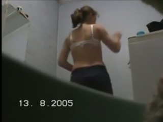 Hidden cam of all natural wife of my friend taking a shower