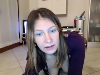 Leilani masturbate and squirt on webcam part 1